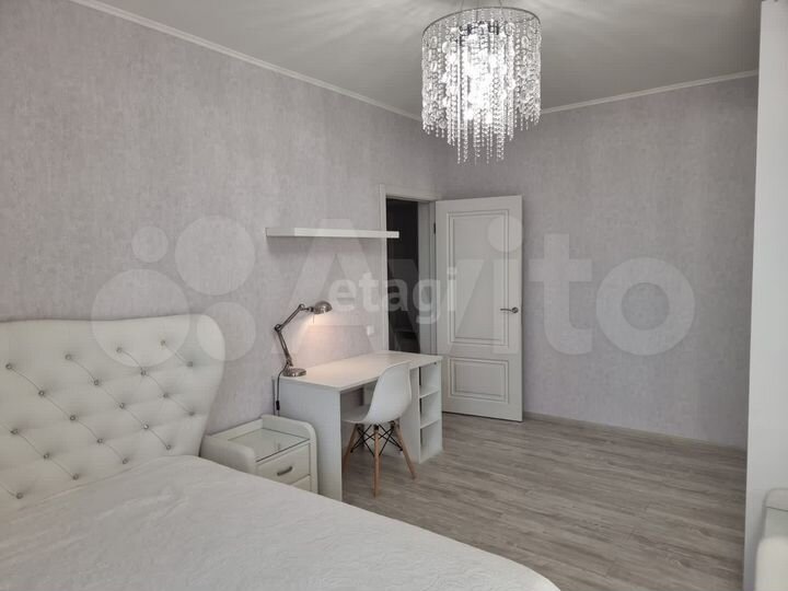 2-к. квартира, 54 м², 13/21 эт.