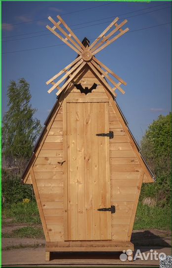 Уличный туалет деревянный KEY668