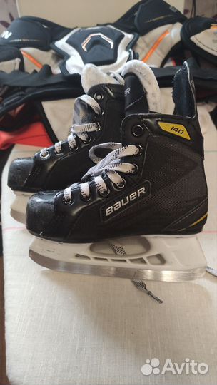 Хоккейные коньки bauer