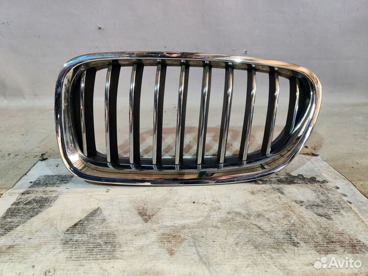 Бмв 5 F10 2009- Решетка левая 11289
