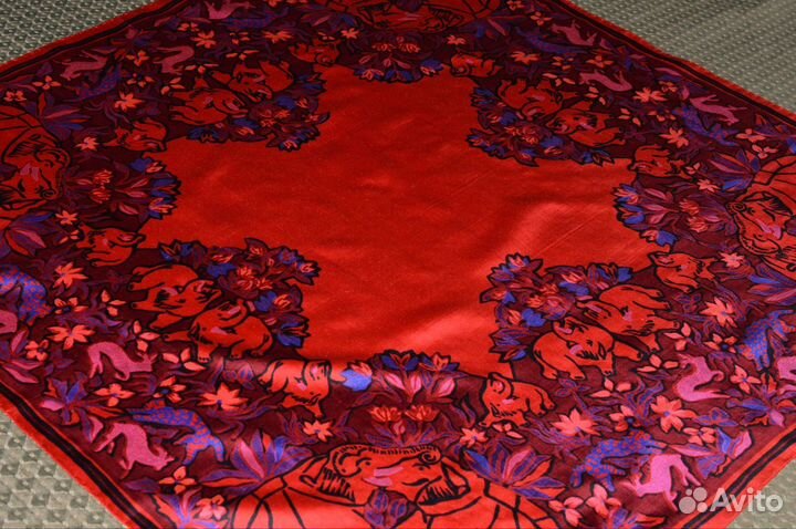 Шелковый платок красный слоны Тайский шелк