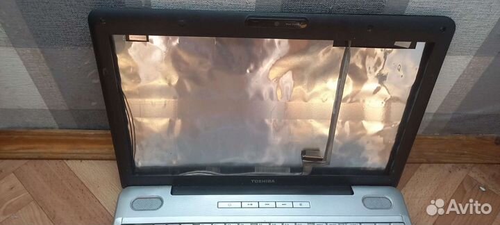 Toshiba L500D корпус