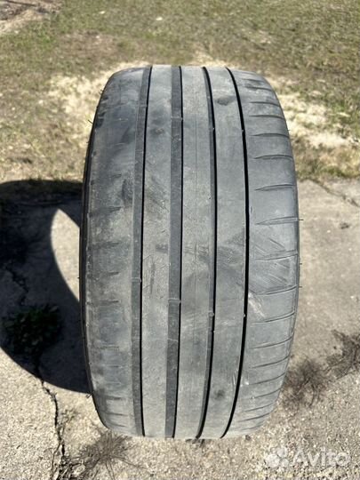 Michelin Pilot Sport 4 235/40 R18 95Y