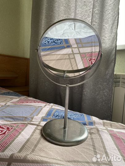 Зеркало, лампа, стаканы IKEA