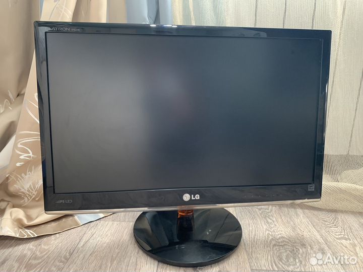 Монитор LG
