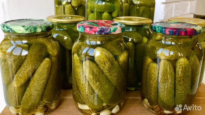 Огурцы маринованные, малина, грибы, салаты