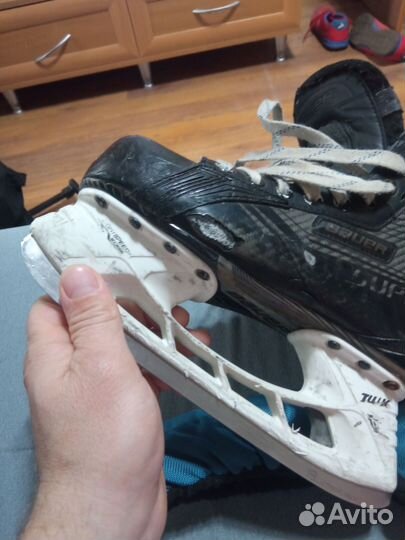 Хоккейные коньки bauer
