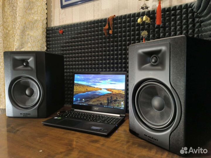 Активная полочная акустика M-Audio BX8 D3