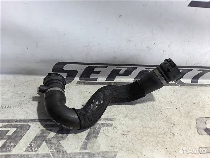 Патрубок системы охлаждения Audi A6 C7 3.0 CGW