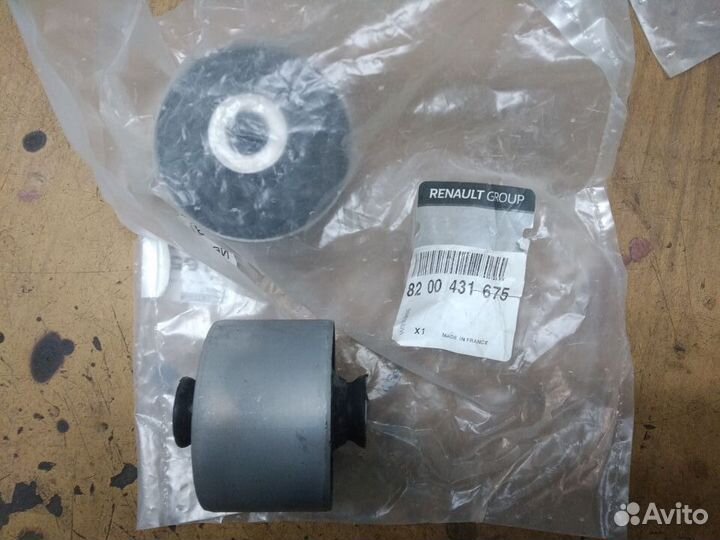 Сайлентблок задней балки Рено Трафик