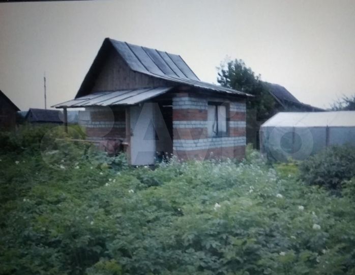 Дом 24 м² на участке 4 сот.