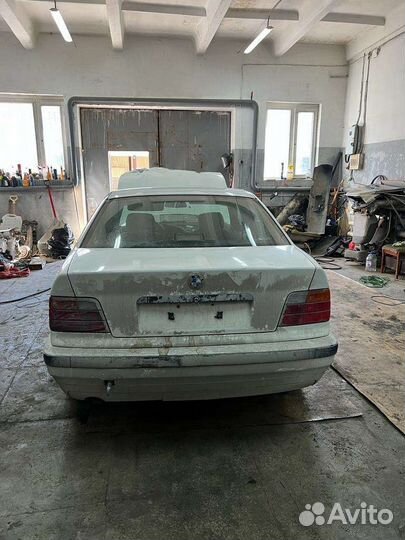 Запчасти на bmw е318i