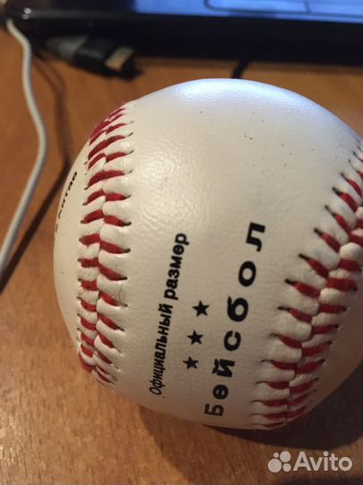 Бейсбольный мяч