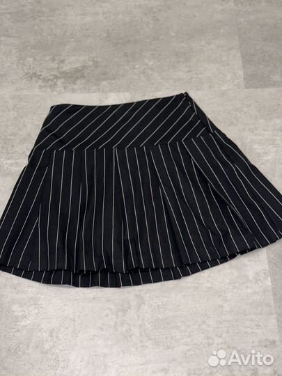 Черная мини юбка