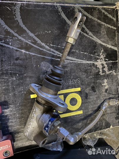 Цилиндр гидравлический AP racing