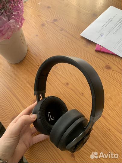 Беспроводные наушники