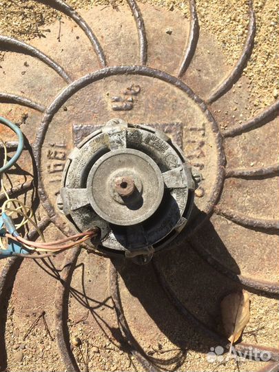 Продам электродвигатели