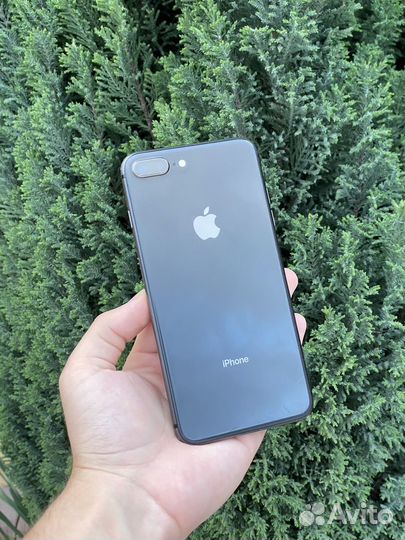 iPhone 8 Plus, 64 ГБ