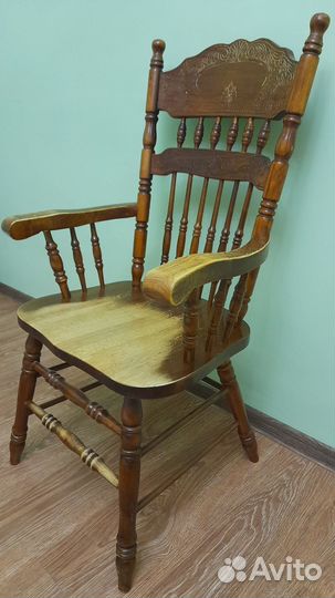 Стул резной