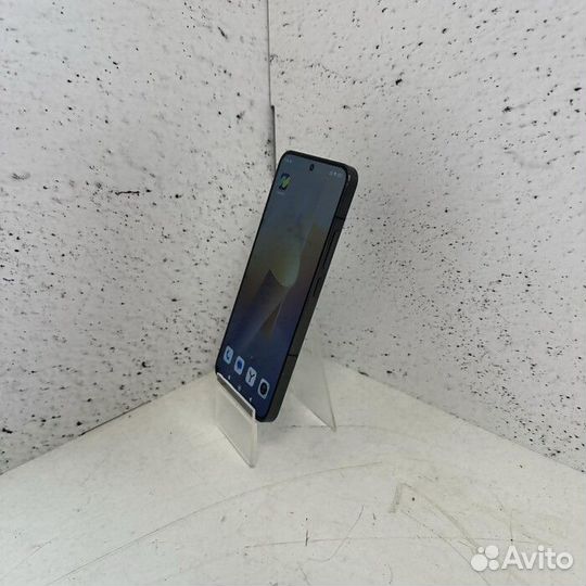 Xiaomi 13, 12/256 ГБ