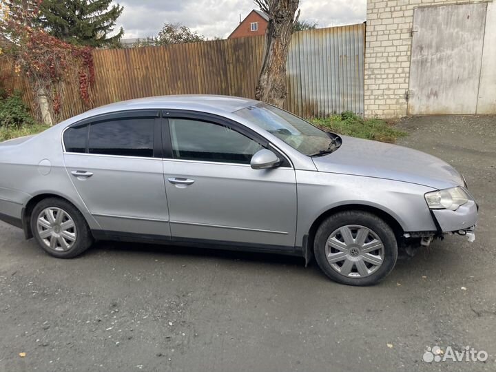 Volkswagen Passat 1.8 AMT, 2010, битый, 200 000 км
