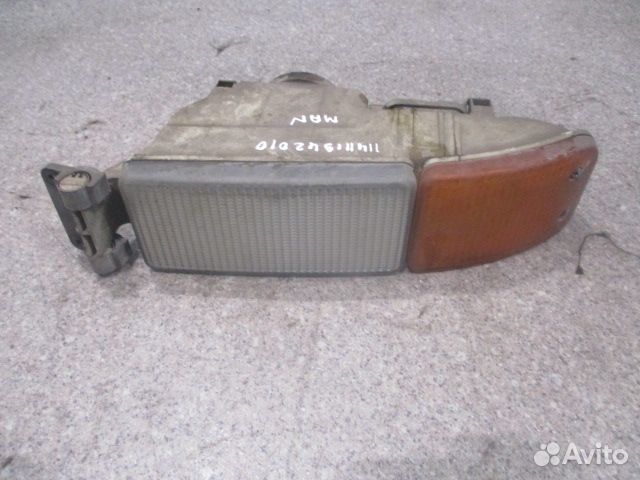 Фара противотуманная (правая) MAN 81253206090