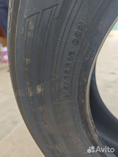 Yokohama BluEarth-XT AE61 215/65 R16 98H