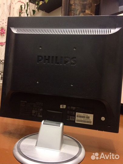 Монитор Philips