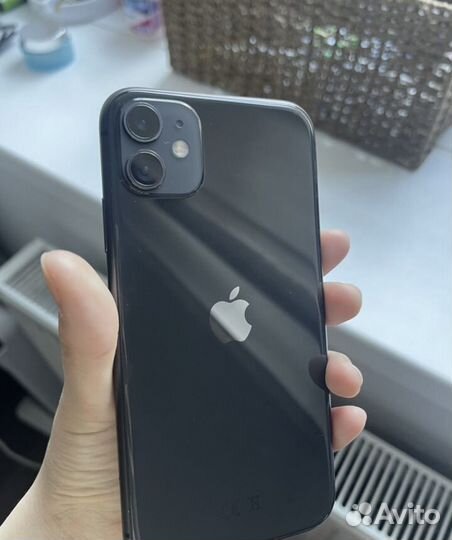 iPhone 11, 64 ГБ