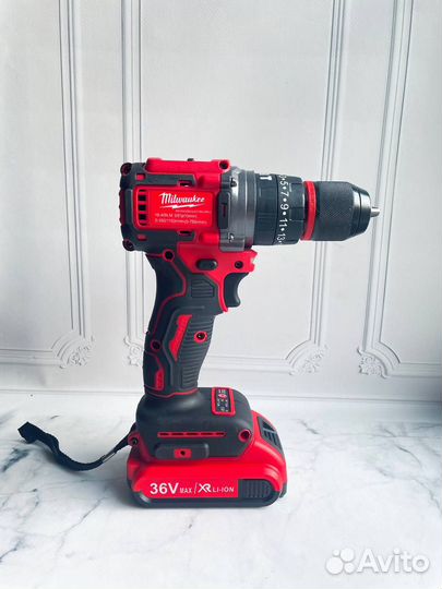 Шуруповерт Milwaukee 36V ударный