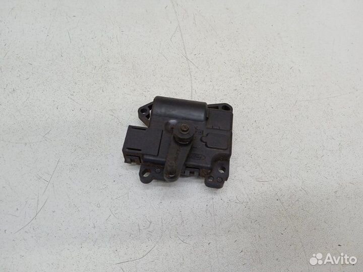 Моторчик заслонки отопителя Jaguar S-Type 3.0 2000