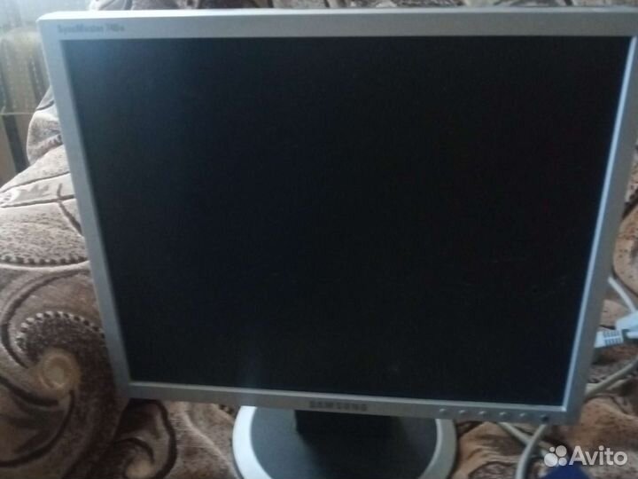 Монитор samsung