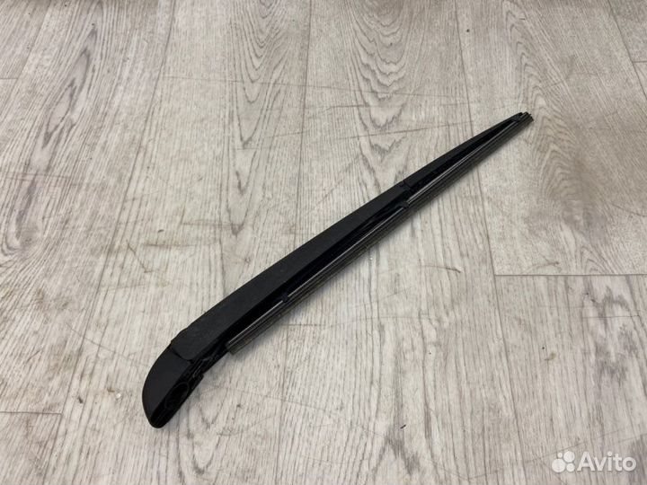 Дворник (стеклоочиститель ) задний Mitsubishi