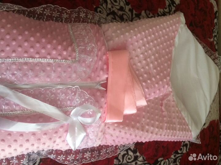 Продам комплект на выписку