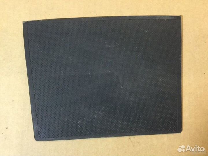 Коврик центральной консоли Nissan Pathfinder R51M