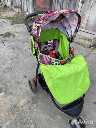 Прогулочная коляска