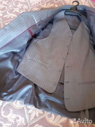 Костюм мужской