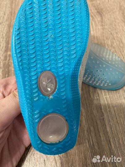 Аквашузы (тапочки для плавания)