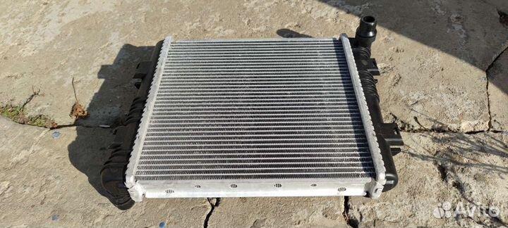 Радиатор дополнительный Mercedes W166 6.3