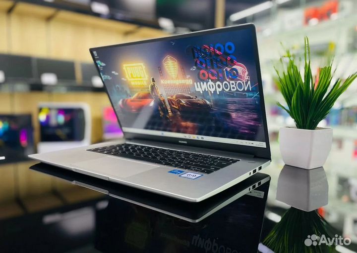 Мощный ноутбук Huawei Core i3-1115G4/DDR4-8/SSD