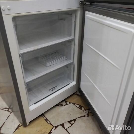 Холодильник Hotpoint-Ariston HF 52000S (Рассрочка