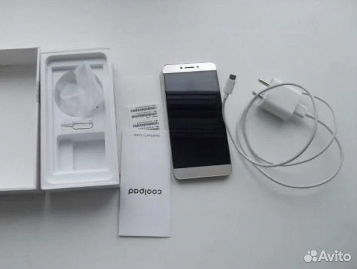 Смартфон coolpad C103. Телефон