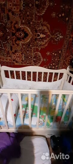 Кровать с маятником