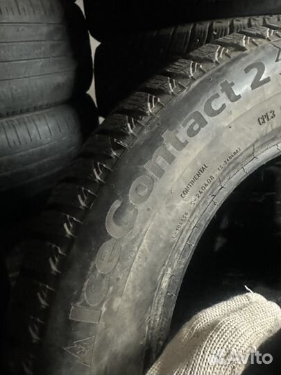 Continental IceContact 2 215/65 R17 26H