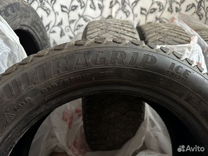 Goodyear Ultragrip Ice Arctic 215/55 R17 98T