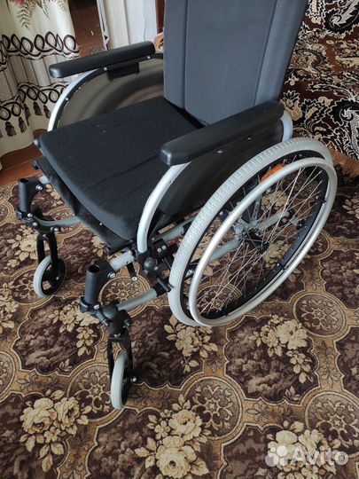 Инвалидная коляска