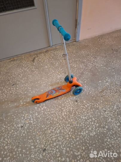 Детские игрушки самолет