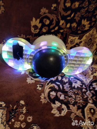 Детская прыгающая игрушка светящаяся