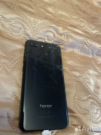 HONOR 10, 4/64 ГБ