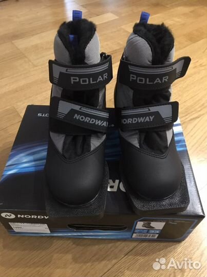 Ботинки лыжные